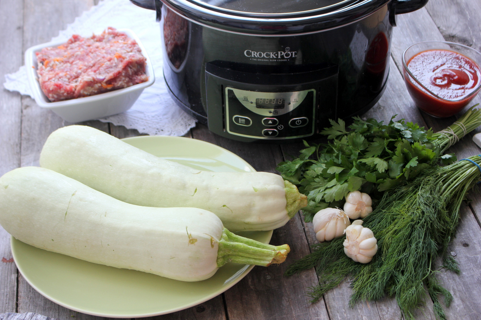 Dovlecei umpluti, pregatiti la slow cooker-ul Crock-Pot 4.7 L Digital