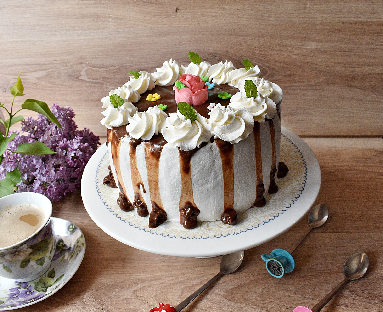 Desert tort spirala cu crema de fructe de padure