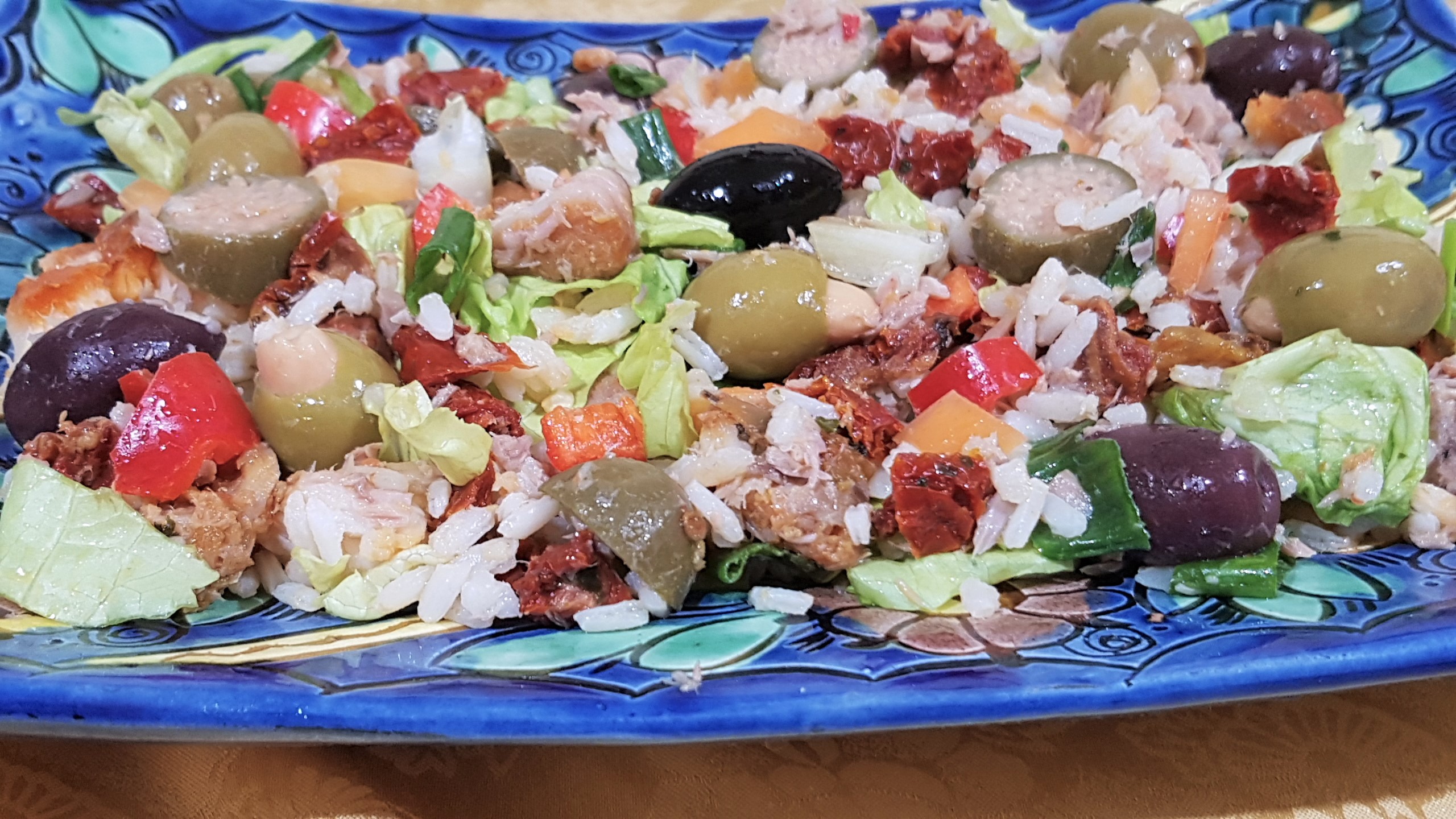 Salata italiana de ton si orez