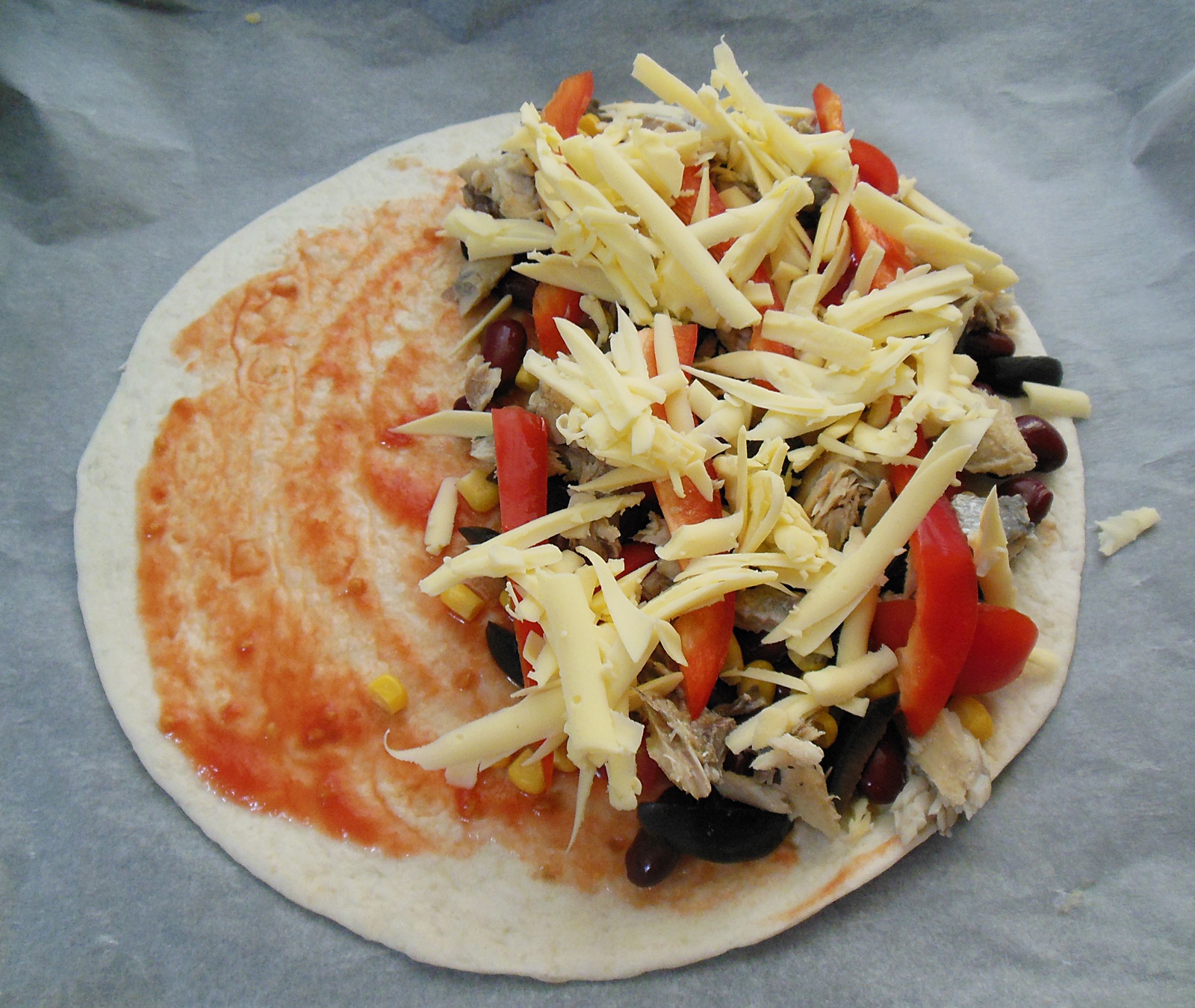 Quesadilla cu legume si peste