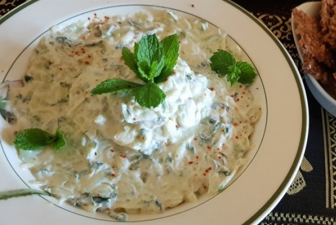 Salata Tzatziki