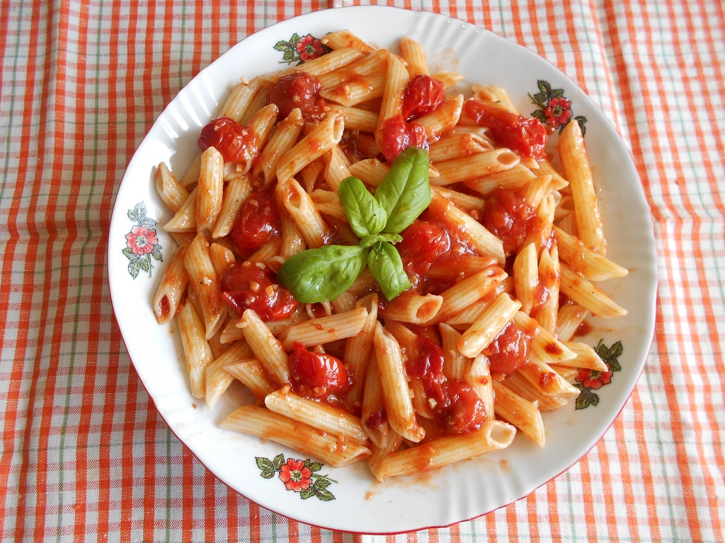 Penne cu sos Arrabbiata