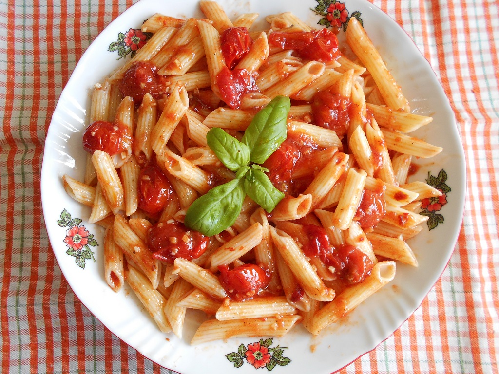 Penne cu sos Arrabbiata