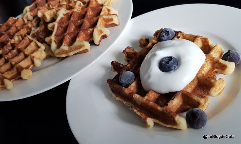 Desert waffle cu faina de migdale si cocos