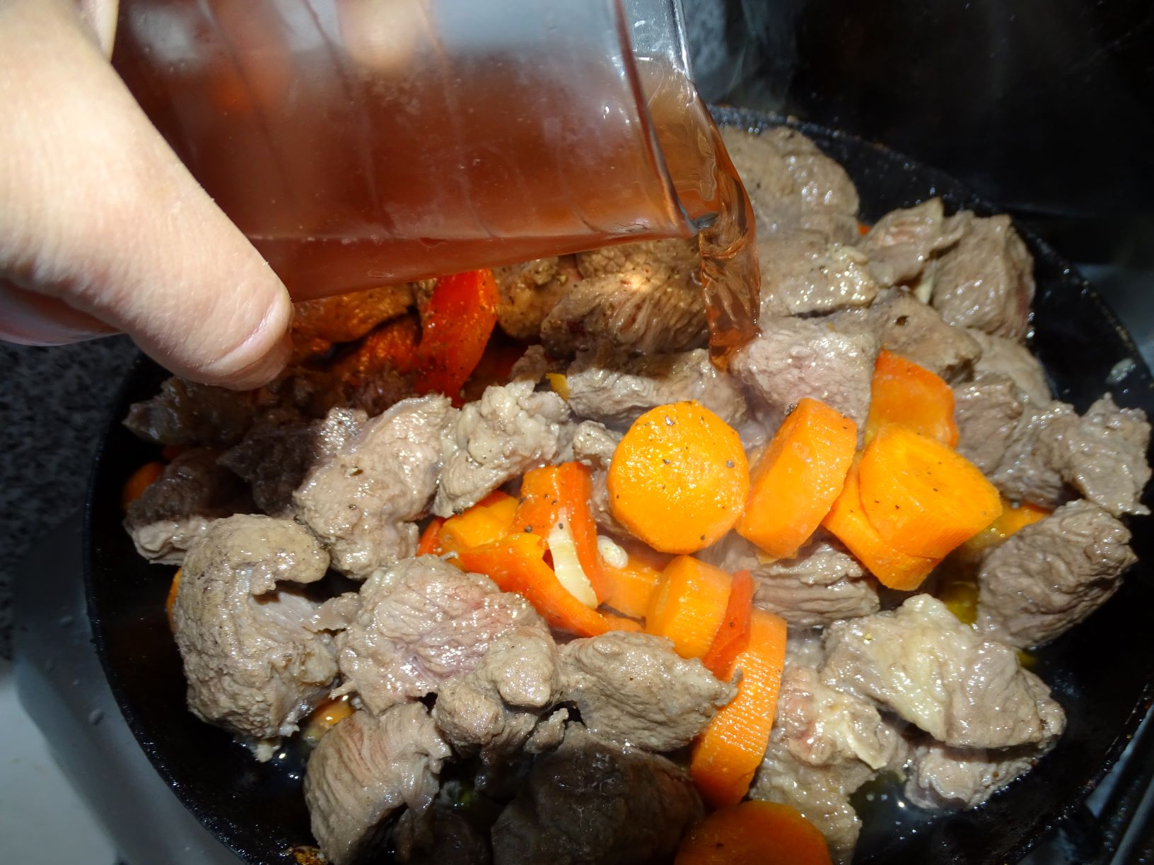 Carne de vita la slow cooker Crock Pot