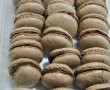 Desert macarons cu nuca, ciocolata si rom-9