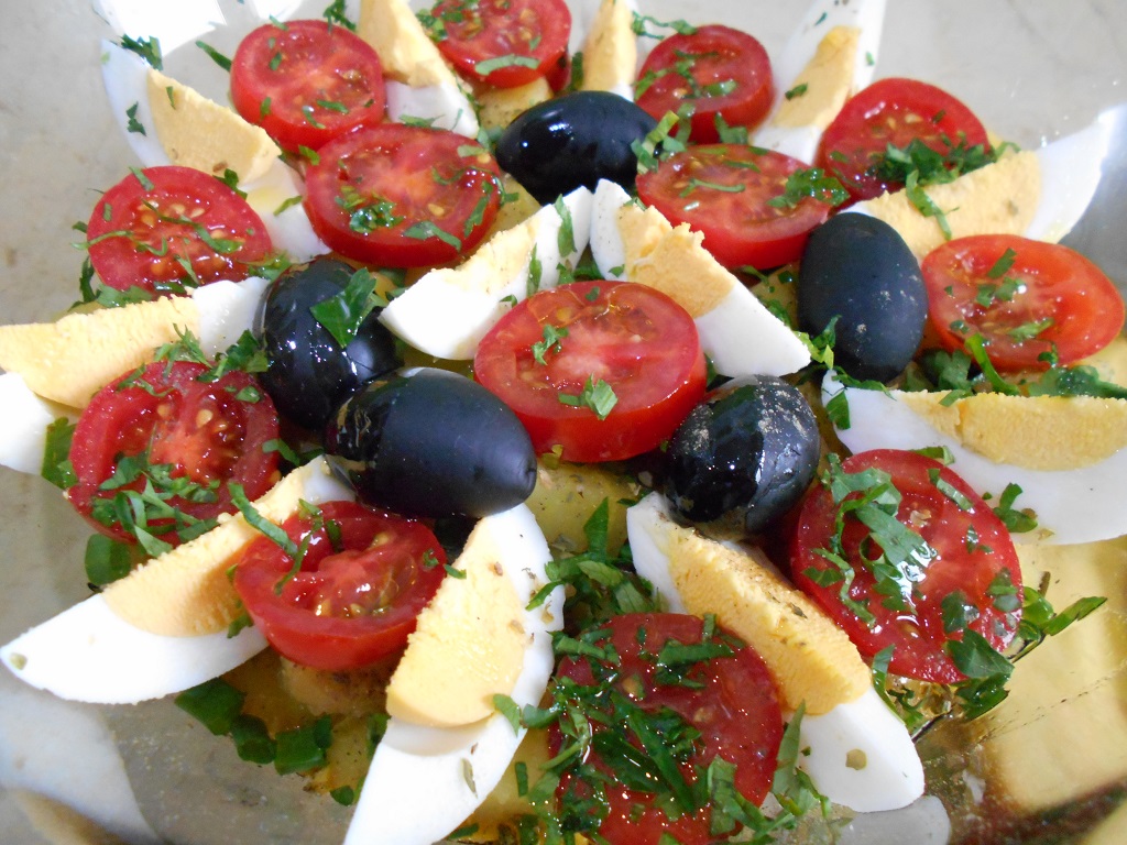 Salata orientala cu savori mediteraneene