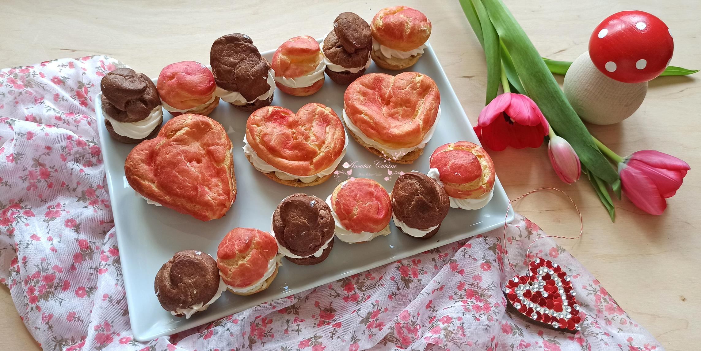 Desert choux Duo: roz cu crema de fistic și de cacao, cu crema de cafea