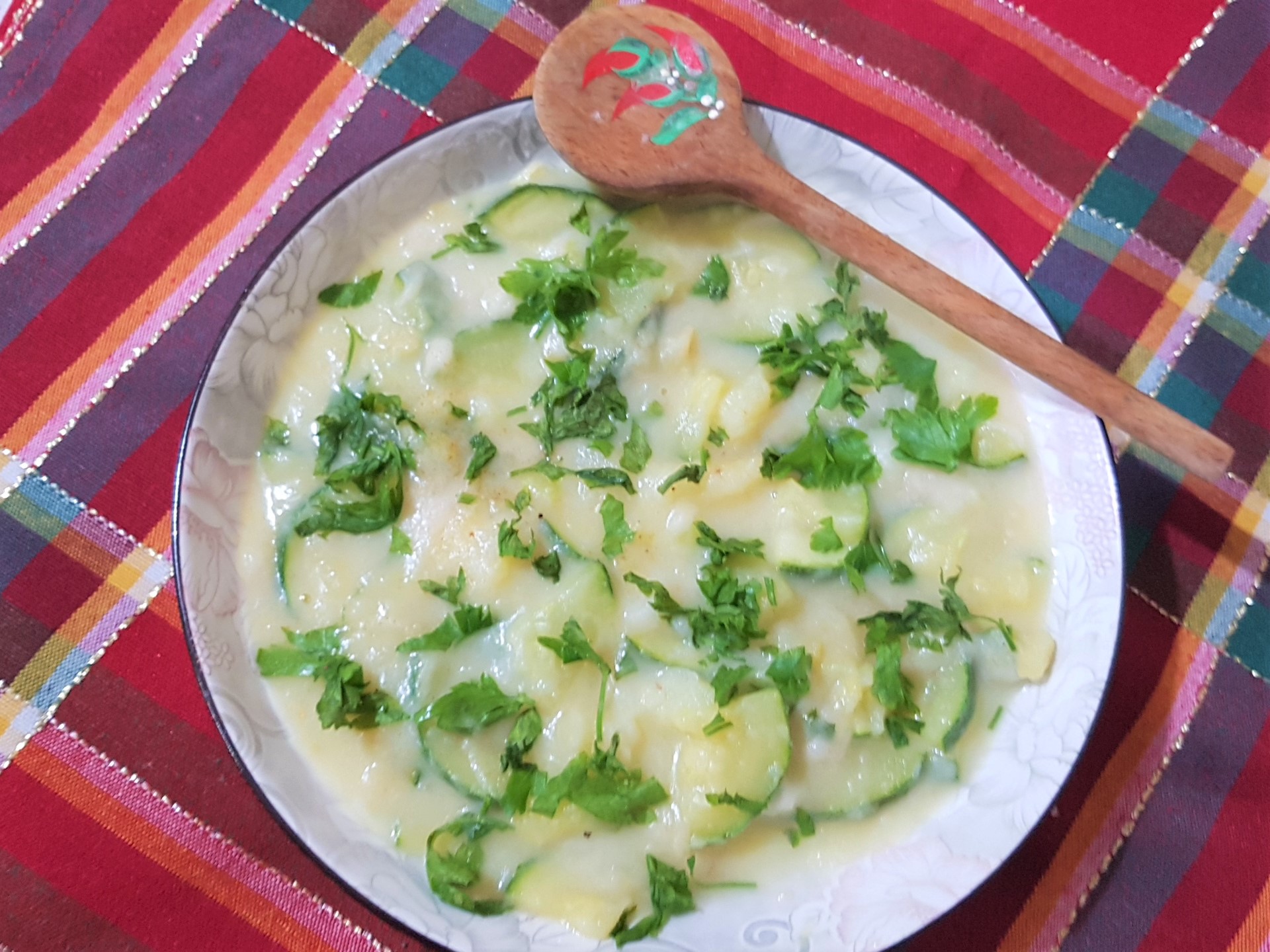 Tocanita de zucchini cu mozzarella