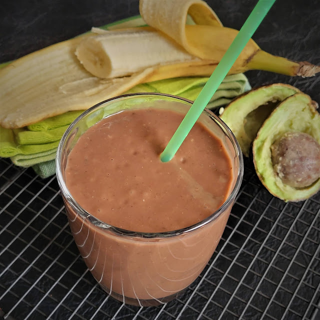 Smoothie cu avocado si banana