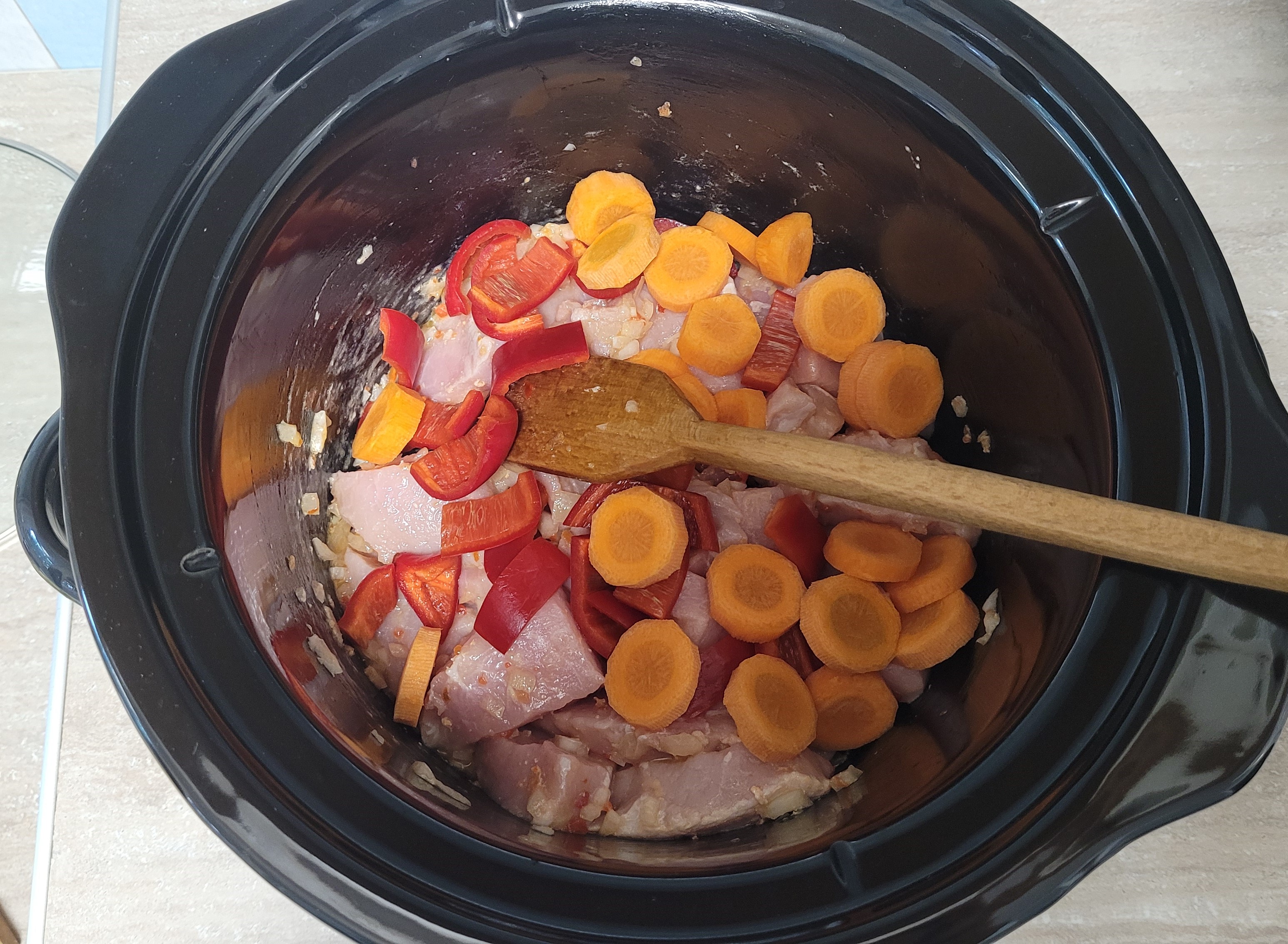 Cotlet de porc cu legume la slow cooker Crock Pot