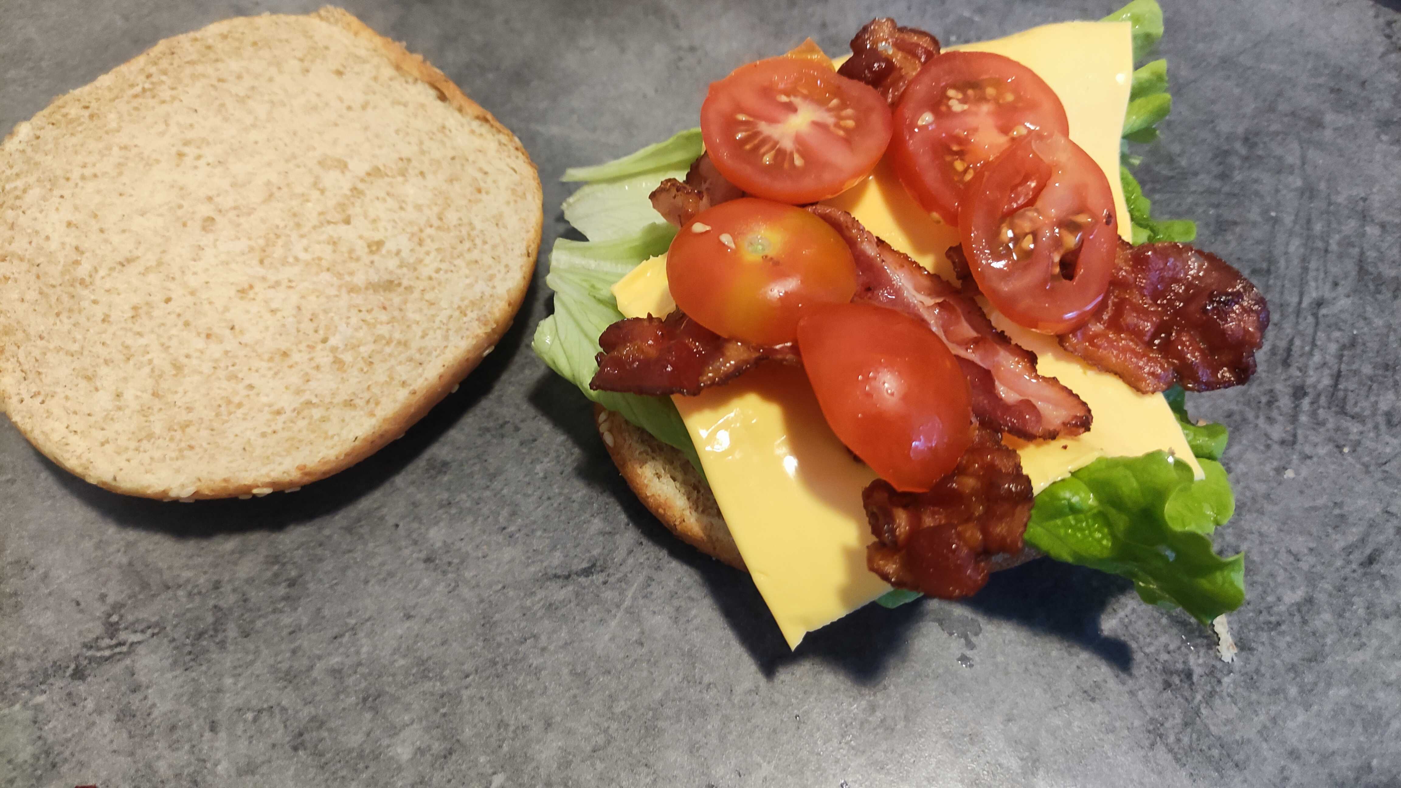 Hamburgeri de casa cu chiftele de vita