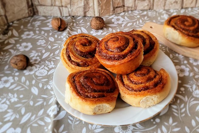 Desert melci cu nuca din aluat de cozonac