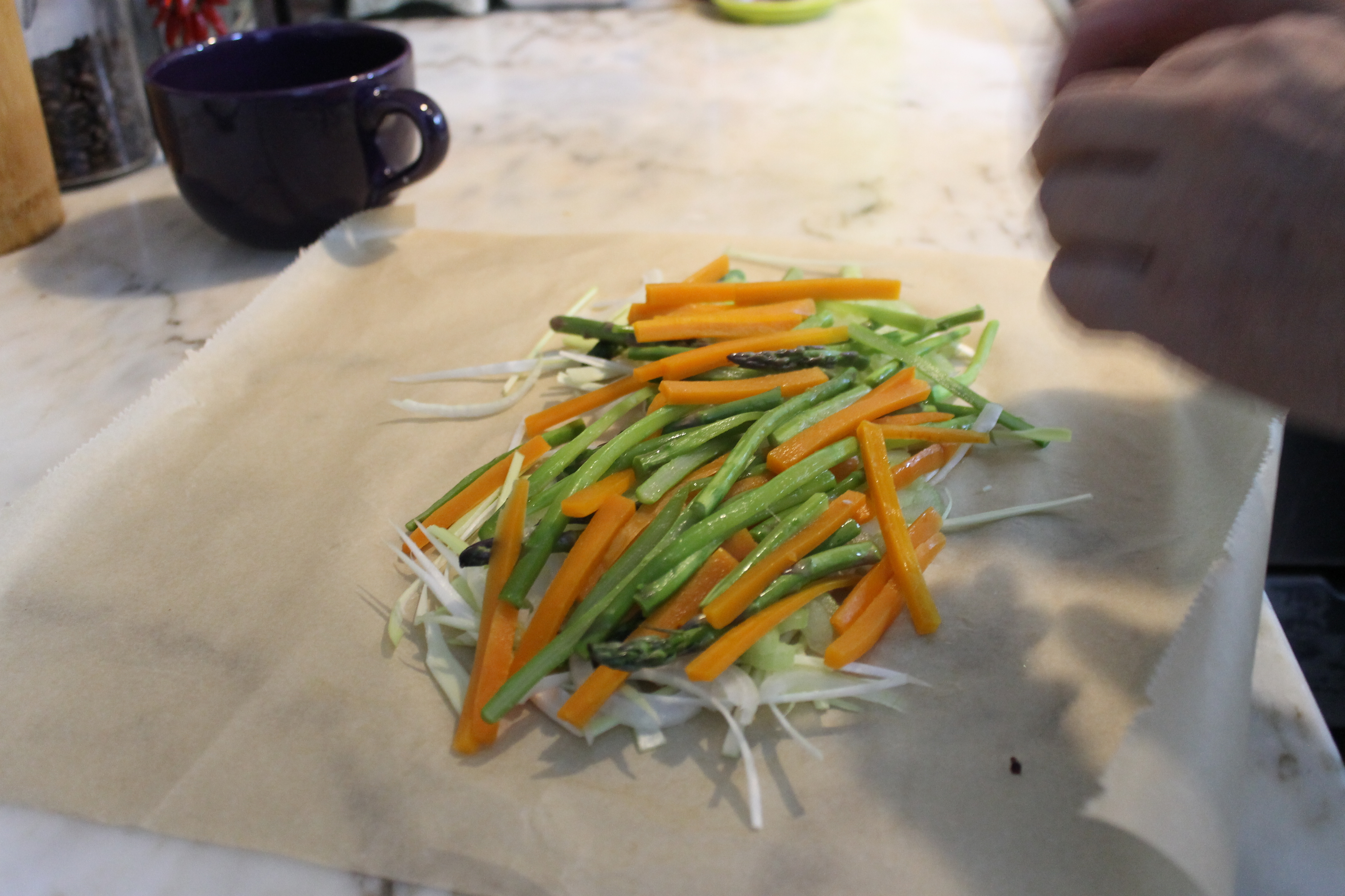 Reteta de peste pe pat de legume in papillote