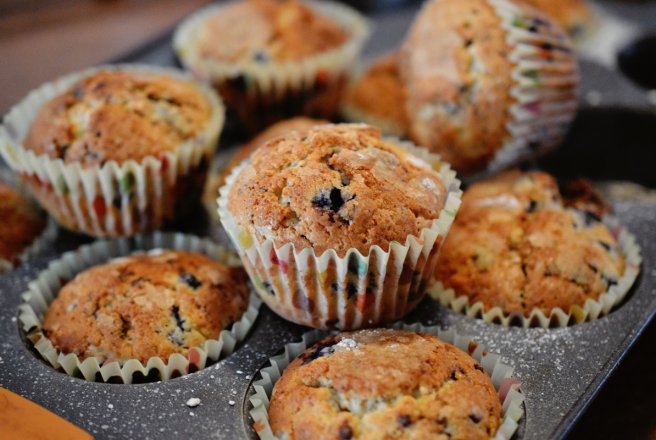 Reteta de muffins cu afine si ciocolata