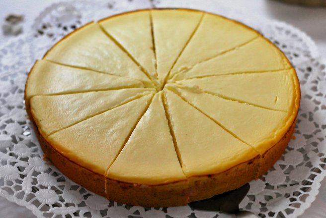 Reteta de baza pentru cel mai simplu si delicios cheesecake la cuptor