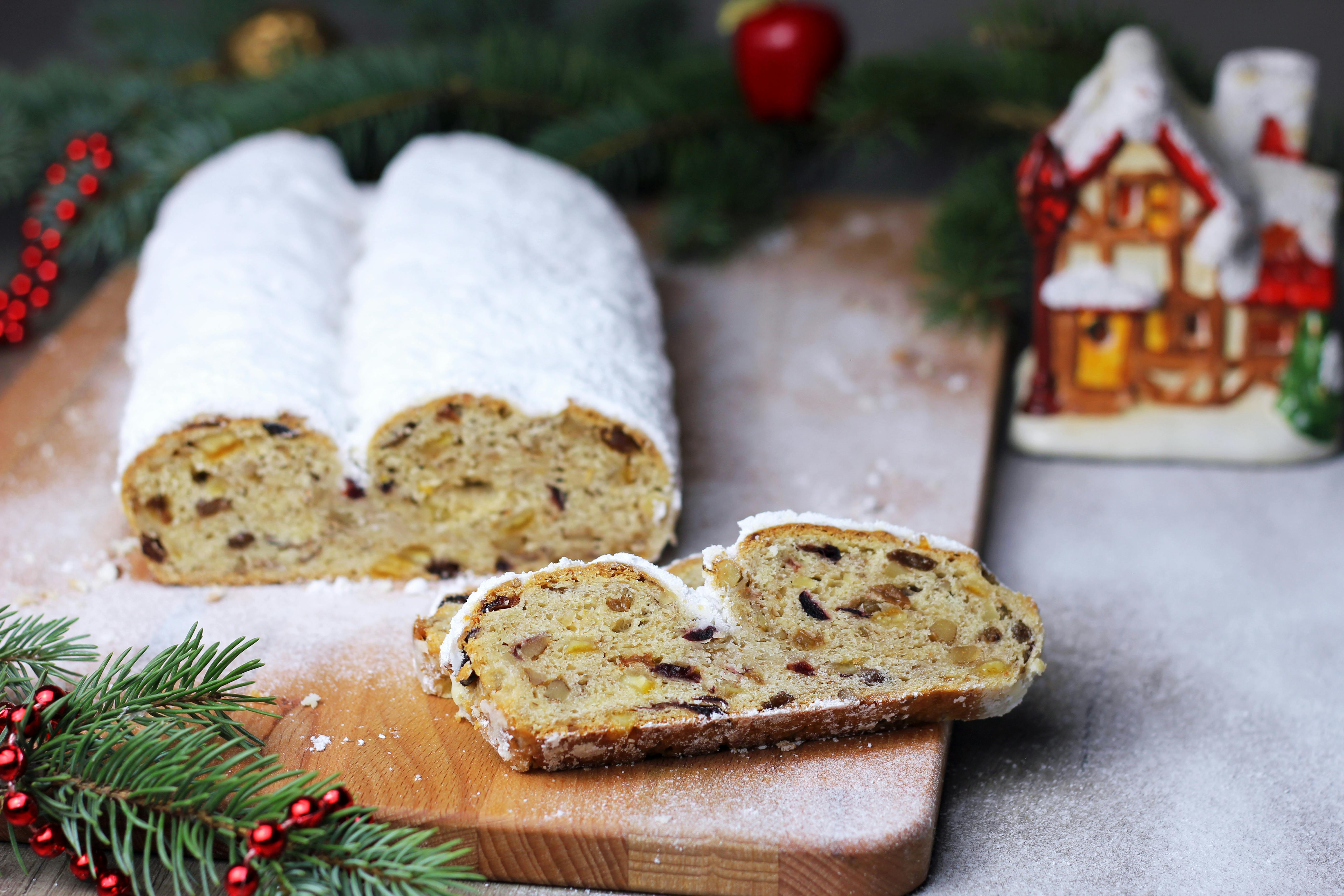 Cozonac Stollen - Reteta clasica pentru desert traditional german de Craciun