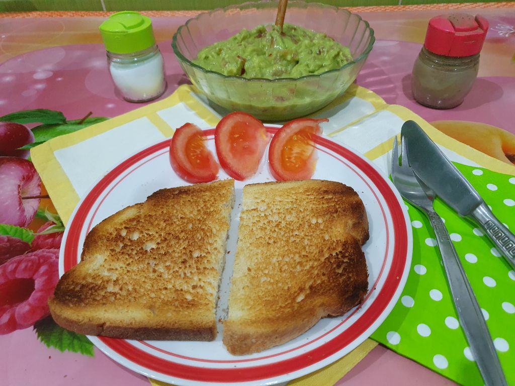 Guacamole - Pate de avocado, delicios si foarte racoritor