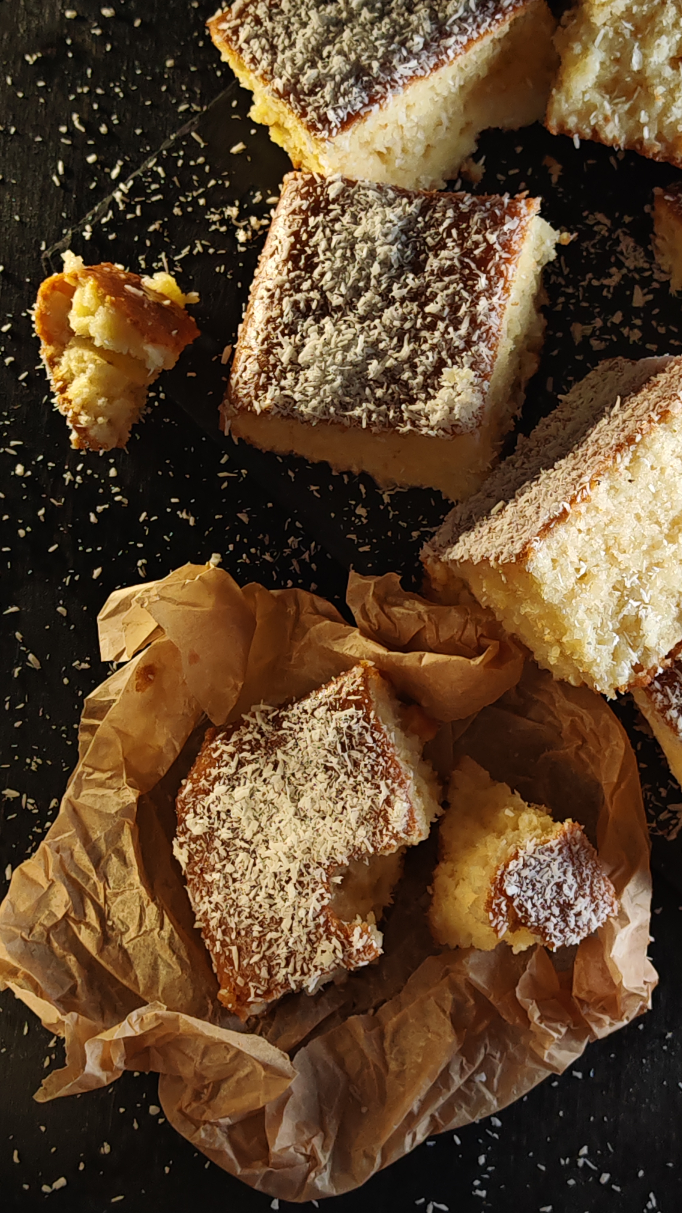 Prăjitură Raffaello - Desert însiropat și delicios