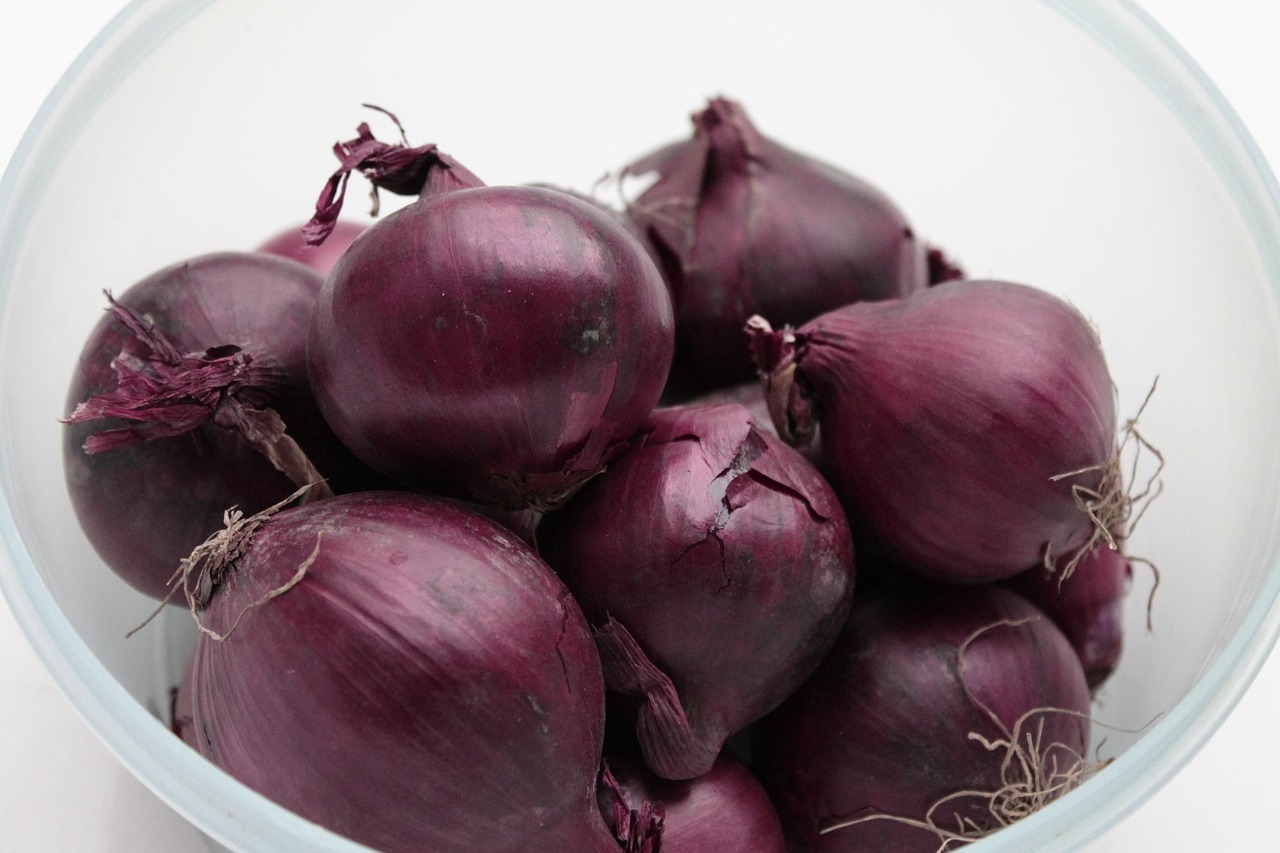 Oua vopsite natural cu coji de ceapa – Reteta traditionala de Paste