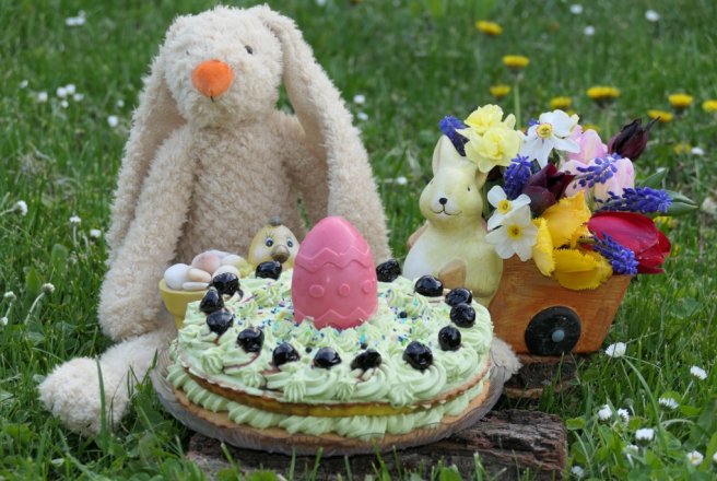 Tort cu crema de fistic - Deliciu fin si aromat