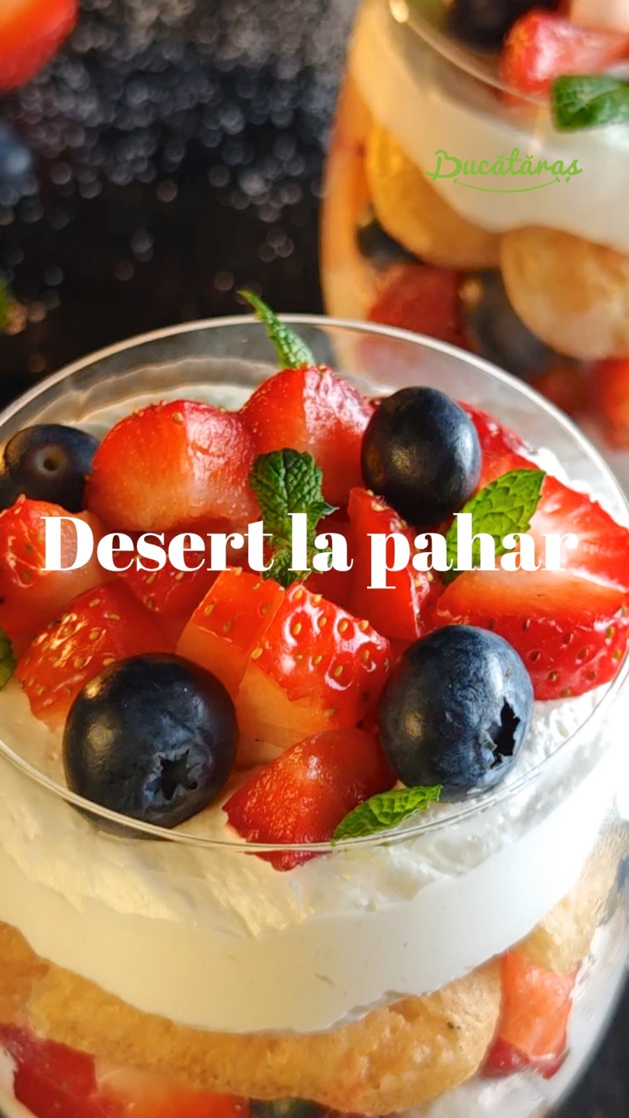 Desert la pahar cu cremă mascarpone și fructe - Ușor, rapid și delicios