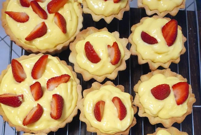 Mini tarte cu crema de vanilie si capsuni - Reteta delicioasa, fara zahar