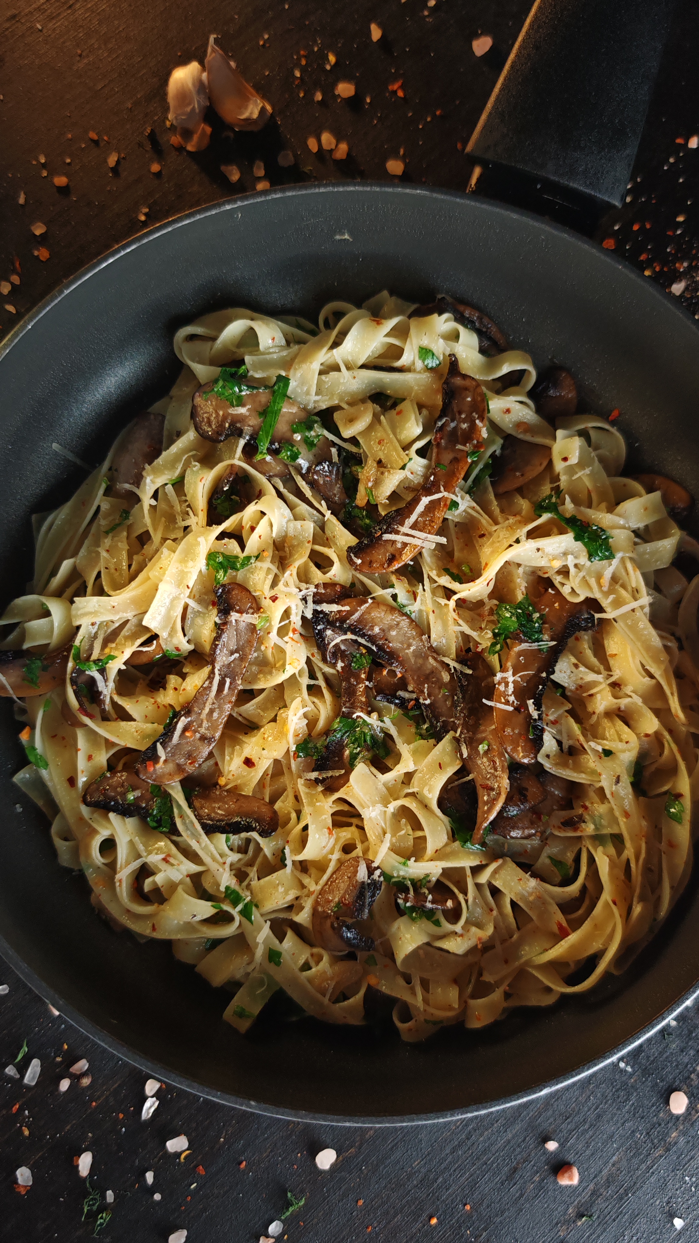 Paste cu ciuperci și parmezan - Rețeta gustoasă și rapidă