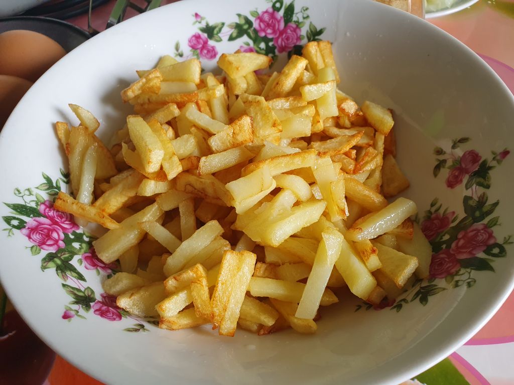 Tortilla cu cartofi si ceapa, la tigaie - Reteta gustoasa de omleta spaniola