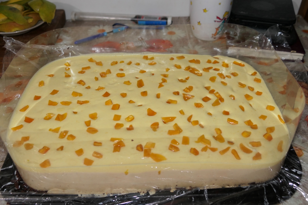 Prajitura cu mango si pralina cu alune de padure - Reteta delicioasa de casa