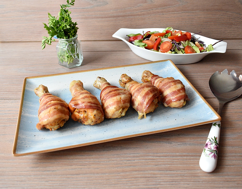 Copanele de pui in bacon - Reteta rapida la cuptor