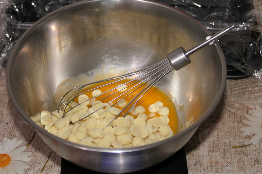 Desert cu cirese din dulceata de cirese negre amare