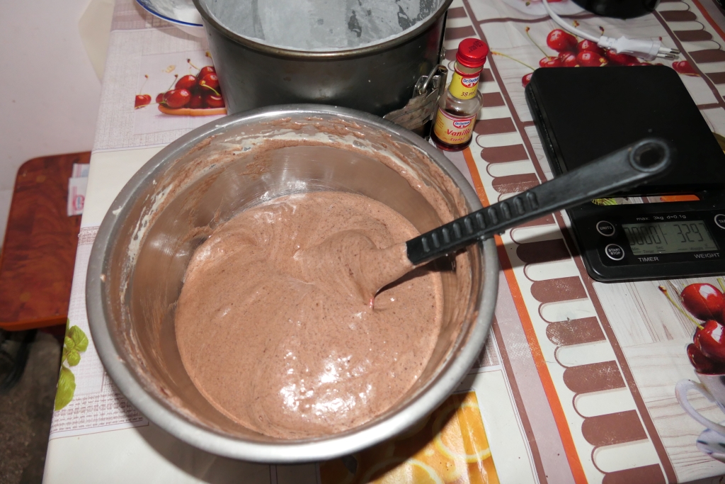 Tort ''noi doi si 32 de ani'' - Desertul aniversar plin de savoare