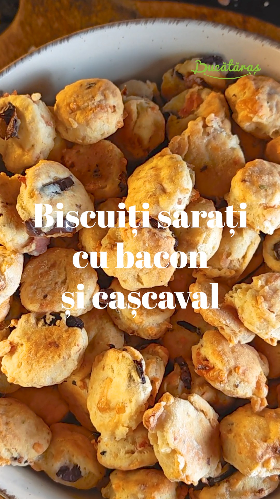 Biscuiți sărați cu bacon și cașcaval - Buni de nu te saturi mâncând
