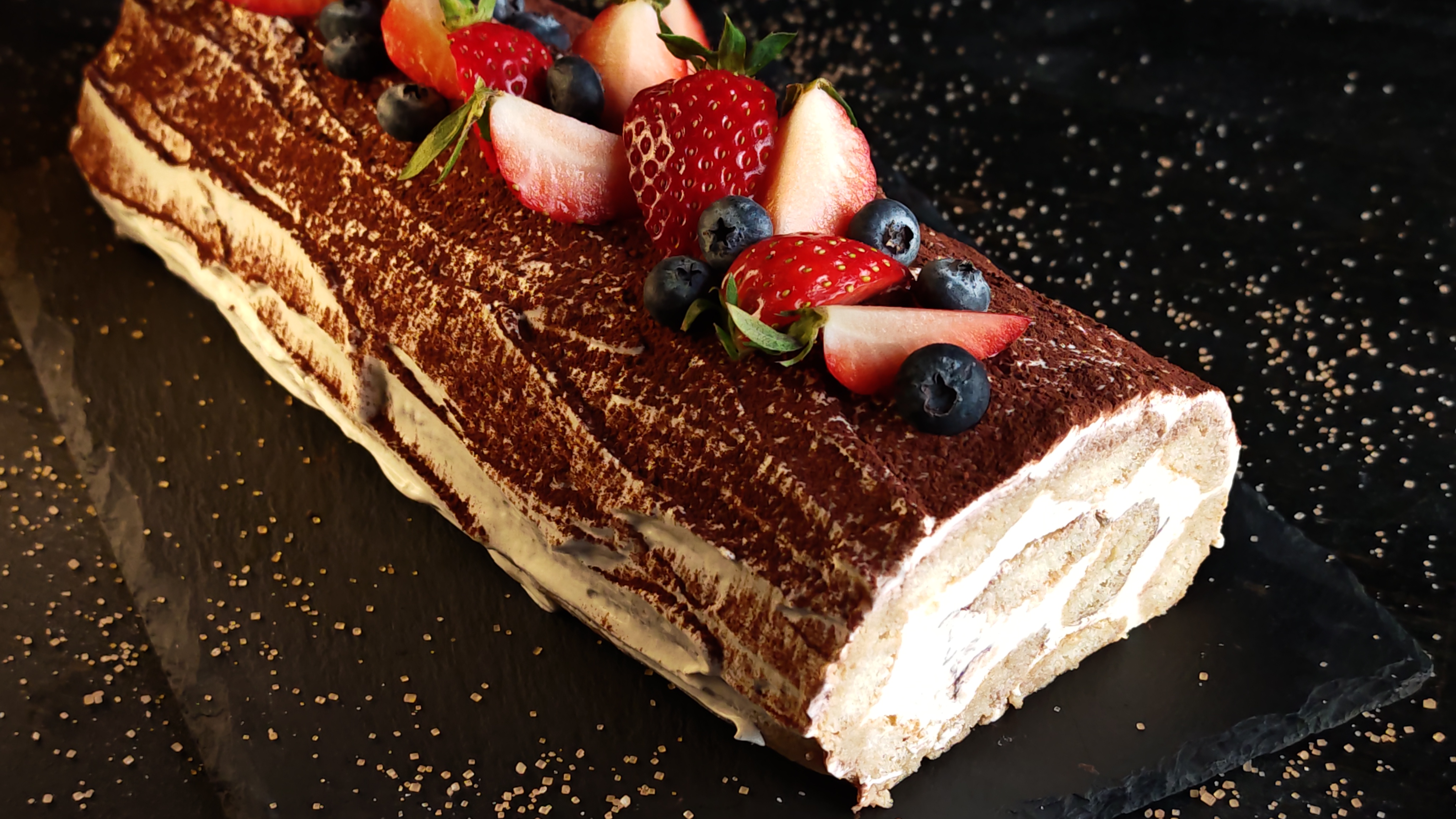 Ruladă Tiramisu - Desertul delicios și aromat