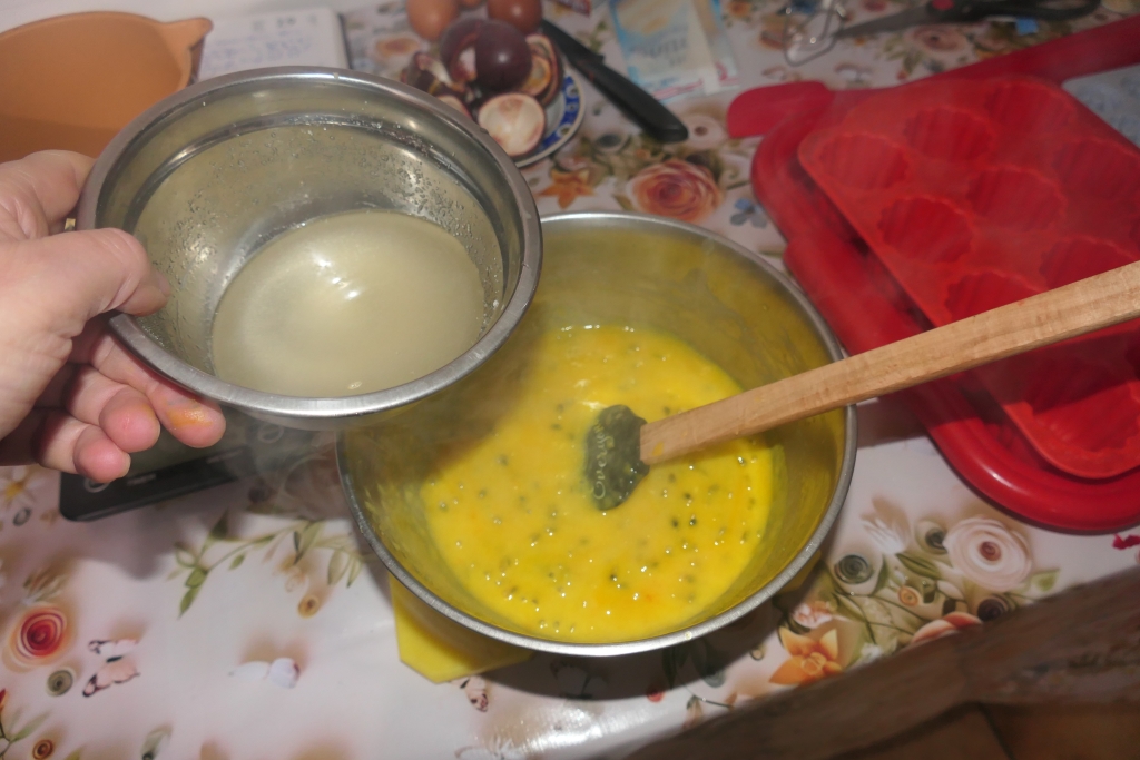 Tort Sa vina Primavara -  Reteta cu mango, fructul pasiuni si banane