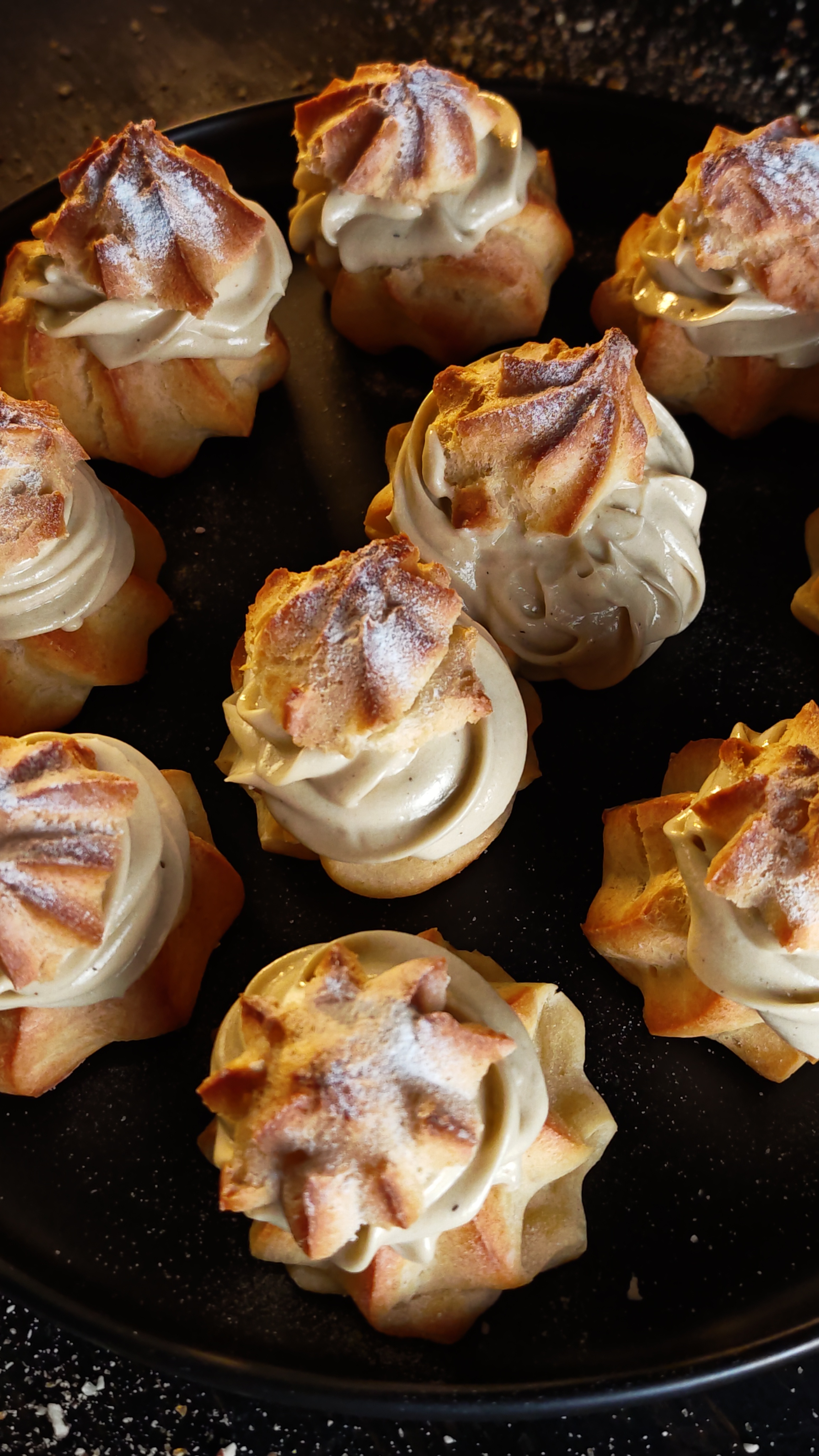 Mini eclere cu cremă de fistic - Desertul delicios care te va cuceri