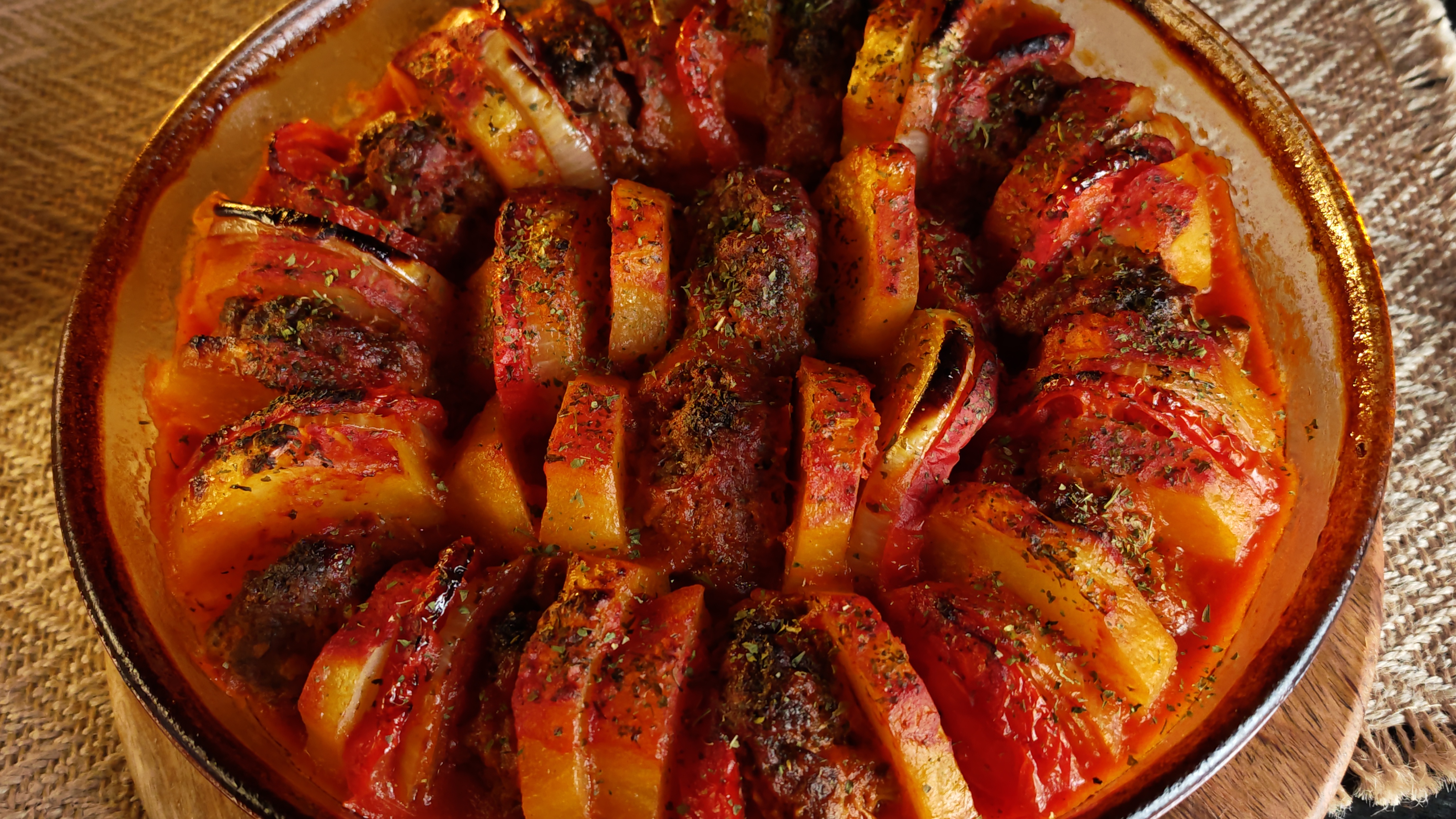 Musaca de vită cu legume - Rețeta rapidă și savuroasă